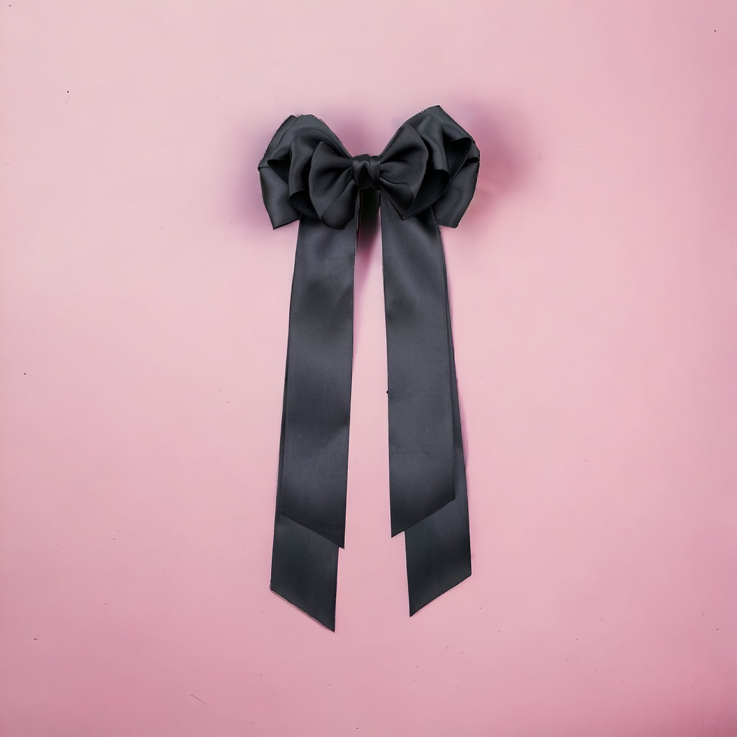 Black hair bow